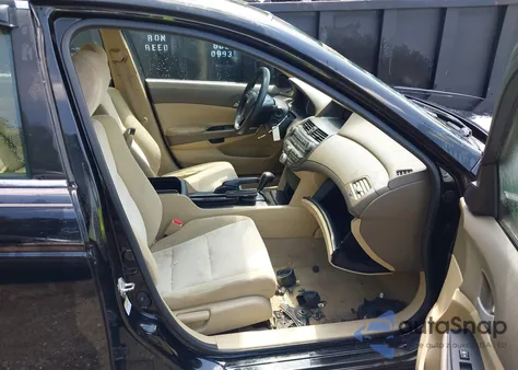 2010 Honda Accord 2.4 Lx z USA, uszkodzony, nr VIN 1HGCP2F3XAA196757